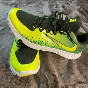 Men’s size 14- Nike Turf Football